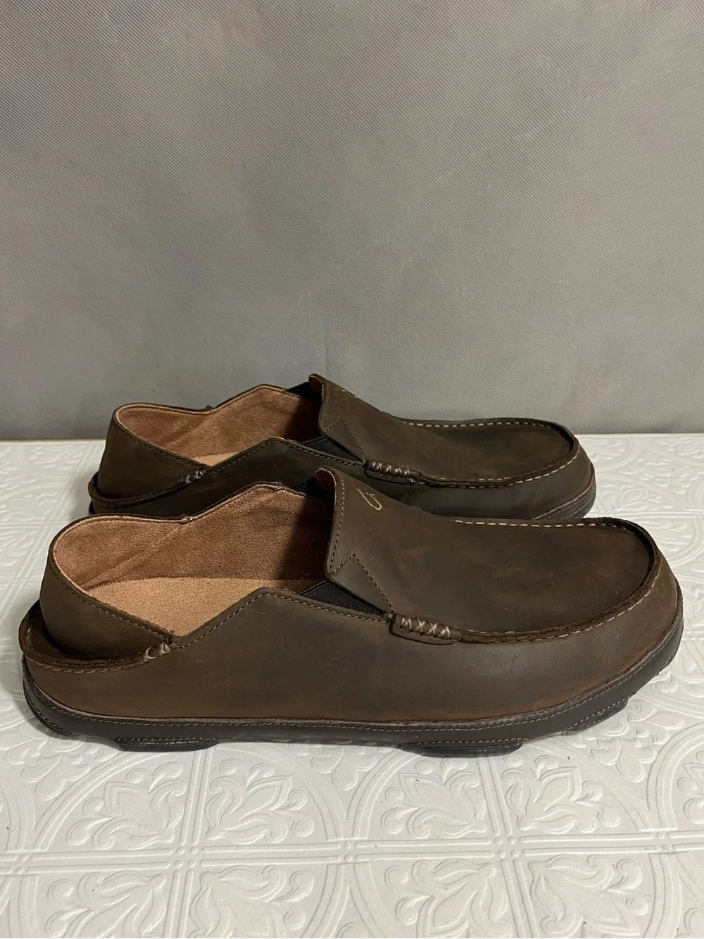 OluKai Moloa Men's Leather Slip-On Loafers Dark Wood Java Brown Size 14